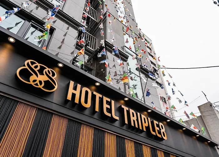 Triple 8 Hotel *